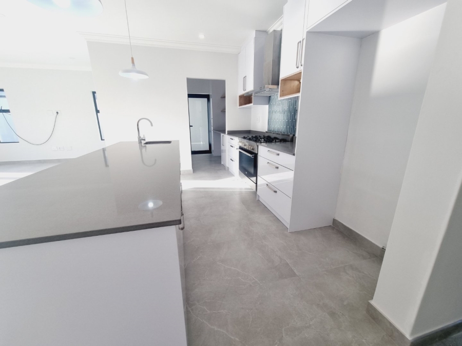 3 Bedroom Property for Sale in Sandown Western Cape